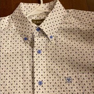 Large Men’s Ariat Button Long